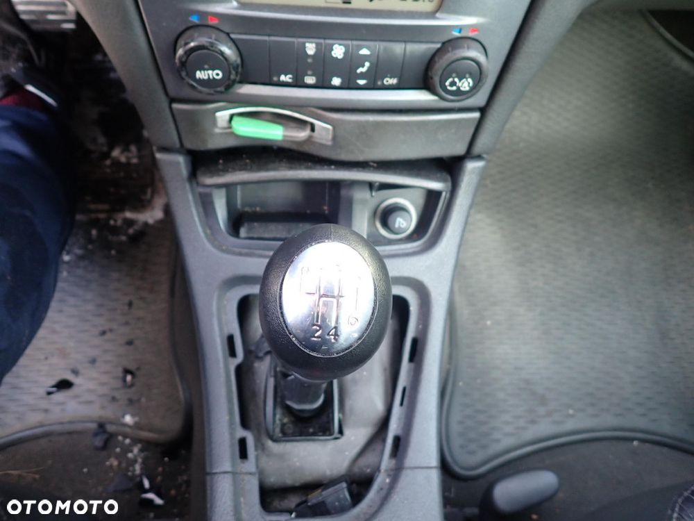 CZĘŚCI - Renault Laguna II 1,9 DCI 120KM F9Q750 KOMBI PK6018 lakier TEB66 2003r INDEX - 9846 - 12