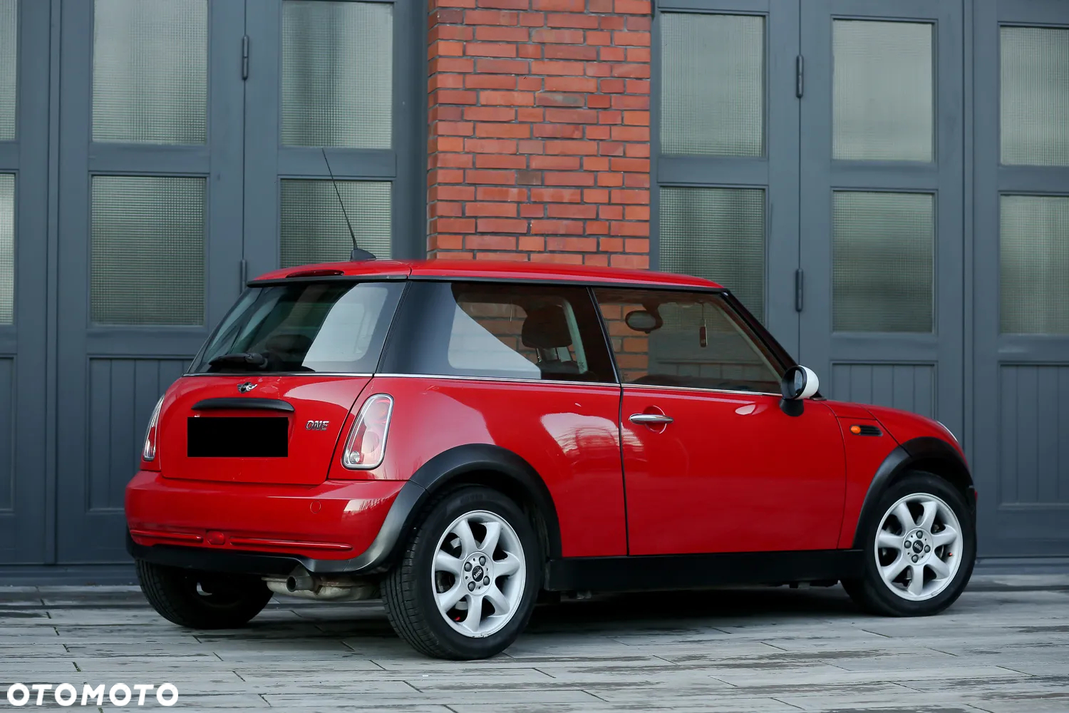 MINI ONE - 16