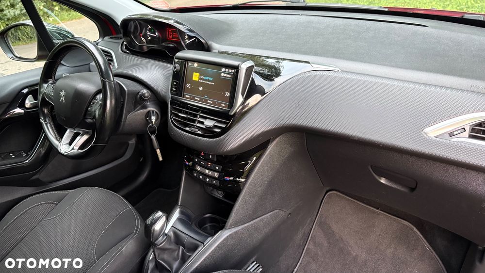 Peugeot 208 PureTech 82 Start & Stop Allure - 26
