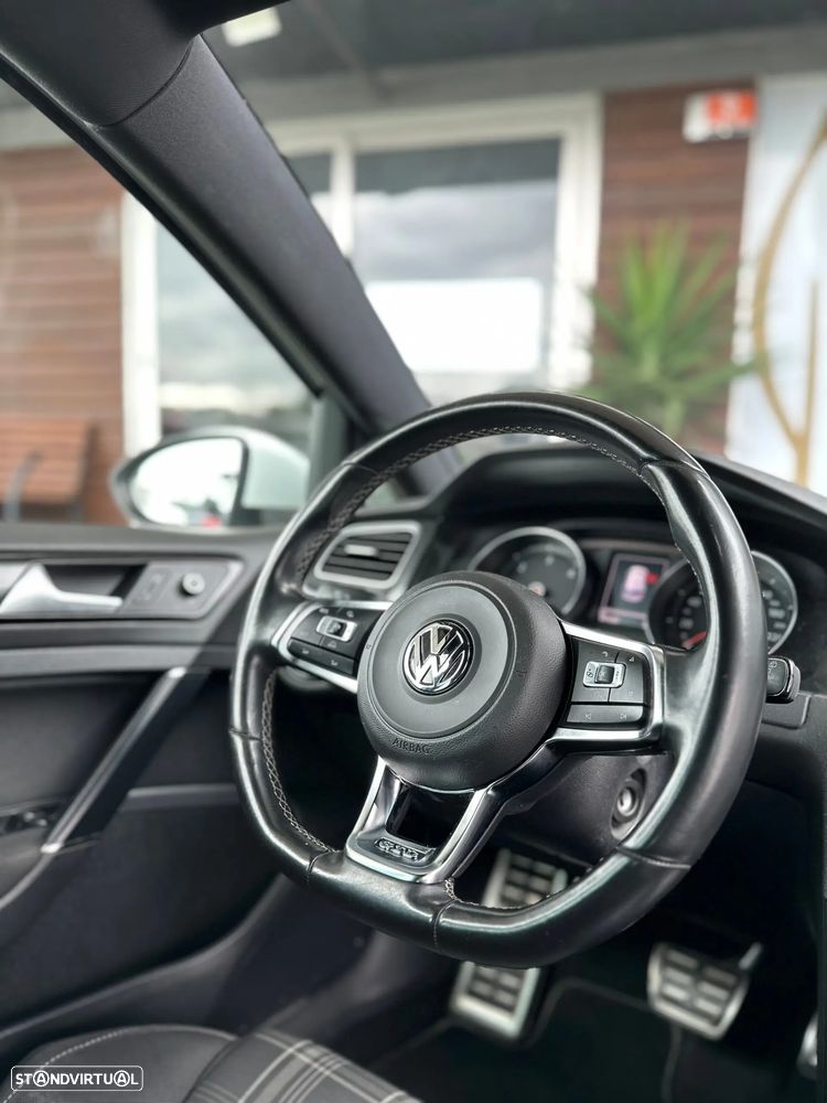 VW Golf 2.0 TDI GTD DSG - 14