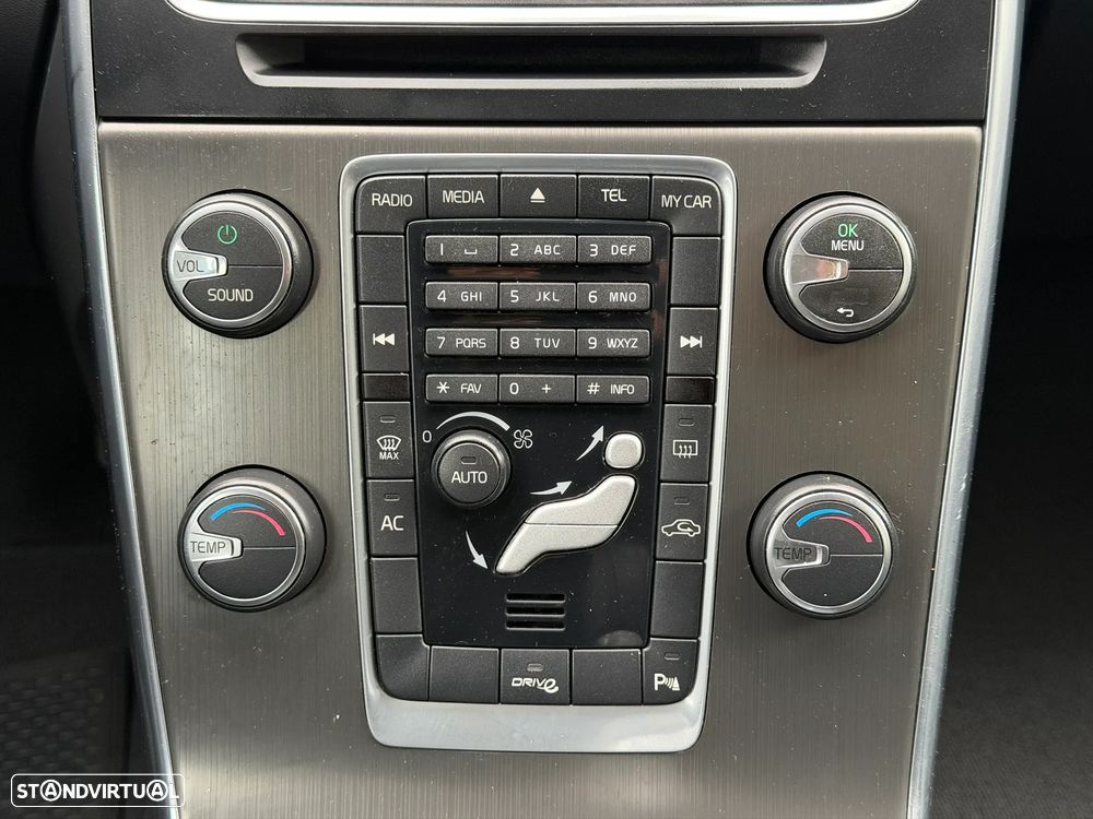 Volvo V60 1.6 D2 Drive Momentum Start/Stop - 11
