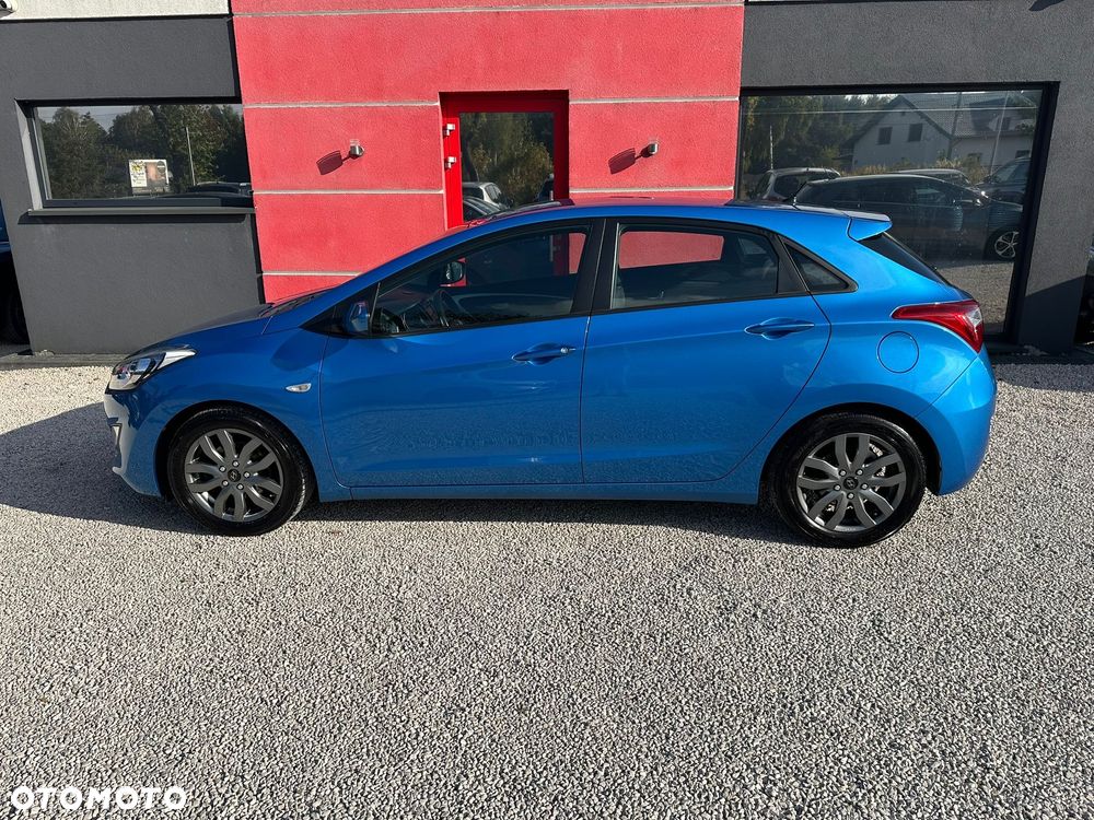 Hyundai i30 1.4 BlueDrive Classic + - 26