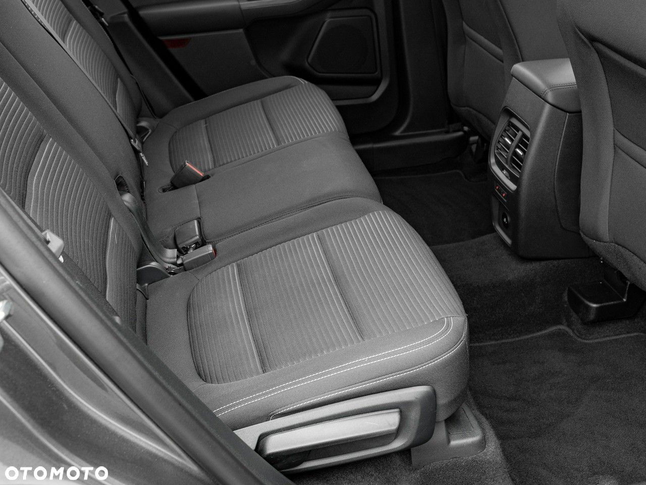 Ford Kuga 1.5 EcoBoost FWD Titanium - 29