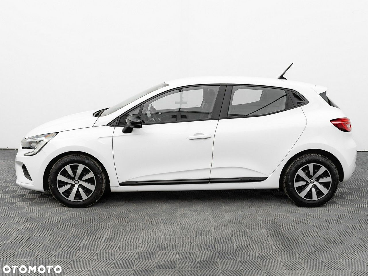 Renault Clio 1.0 TCe Equilibre - 32