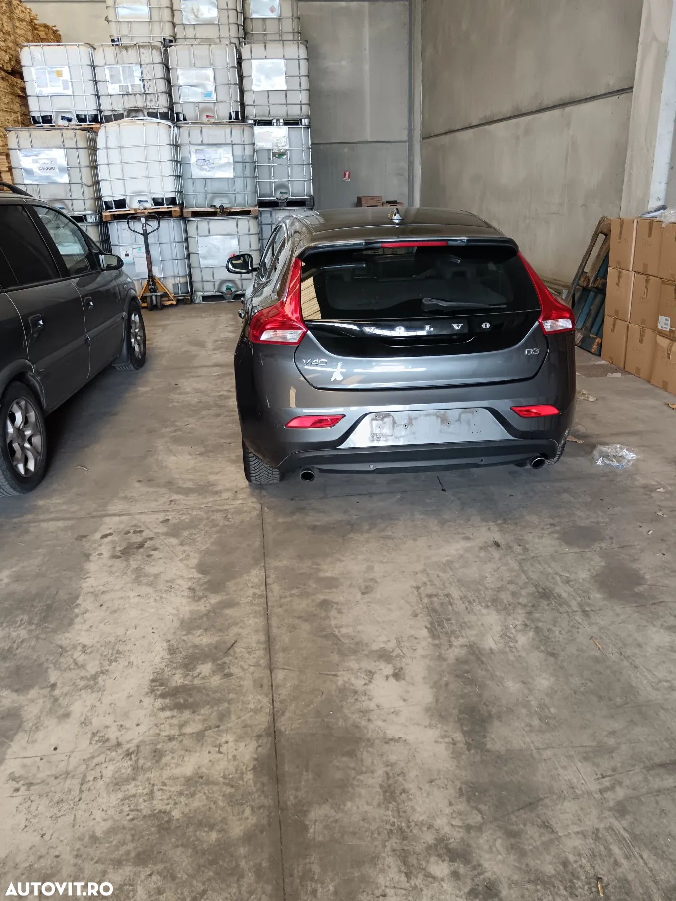 Volvo V40 Cross Country D3 Geartronic Momentum - 1