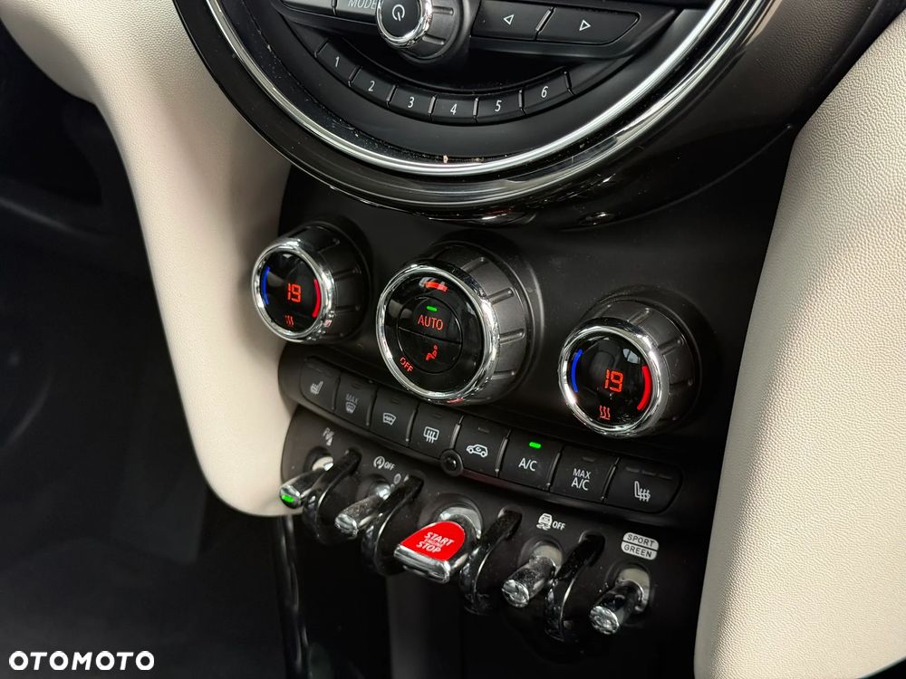 MINI Cooper Standard - 11