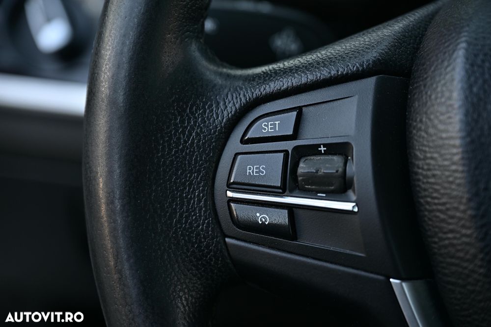 BMW X3 xDrive20d AT xLine - 32