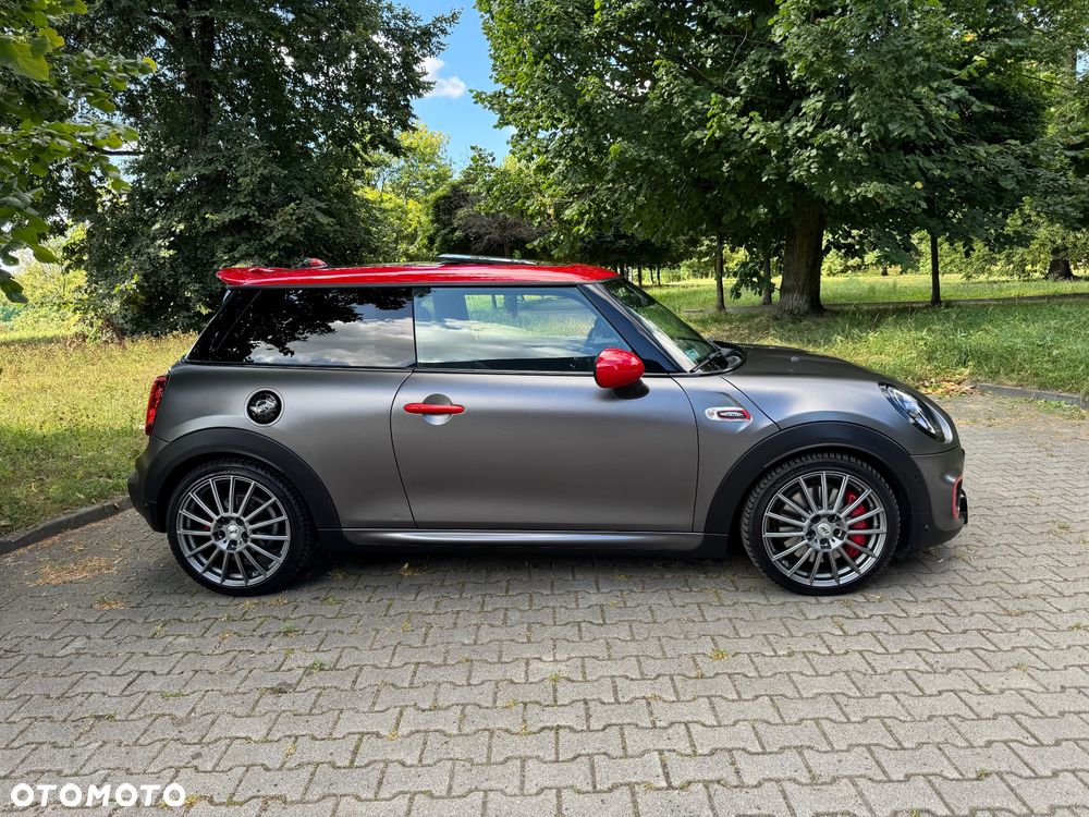 MINI John Cooper Works - 10