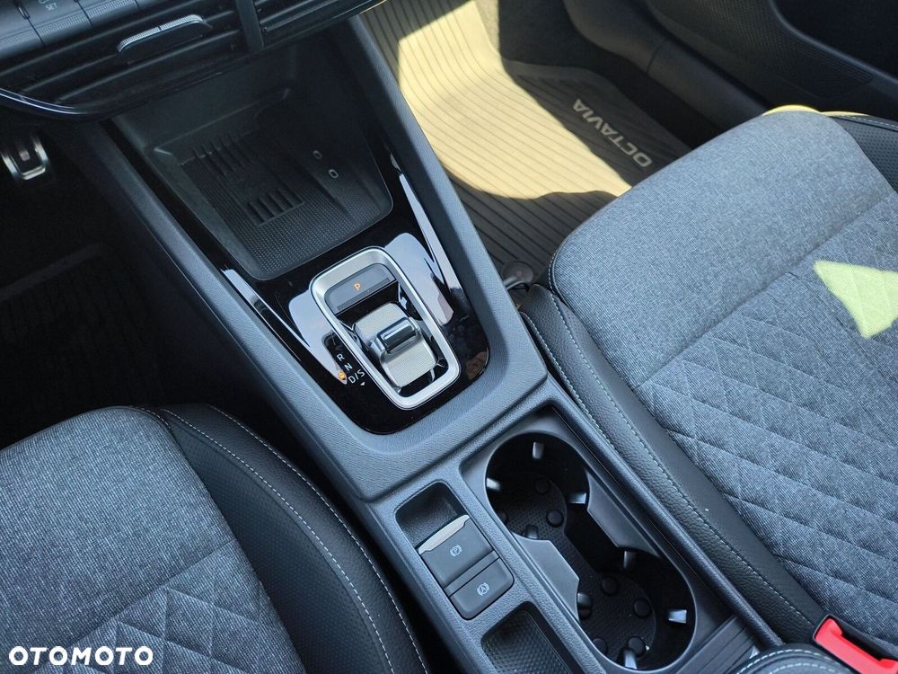 Skoda Octavia 1.5 TSI mHEV Sportline DSG - 16