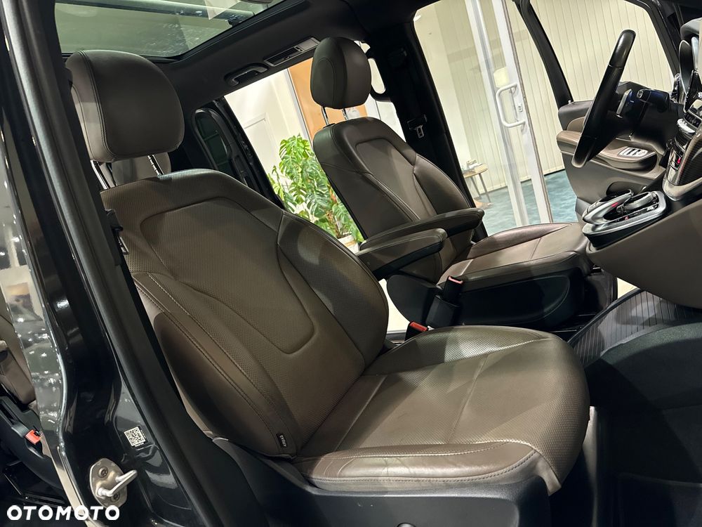 Mercedes-Benz Klasa V 300 d 4-Matic Exclusive 9G-Tronic (d³ugi) - 37