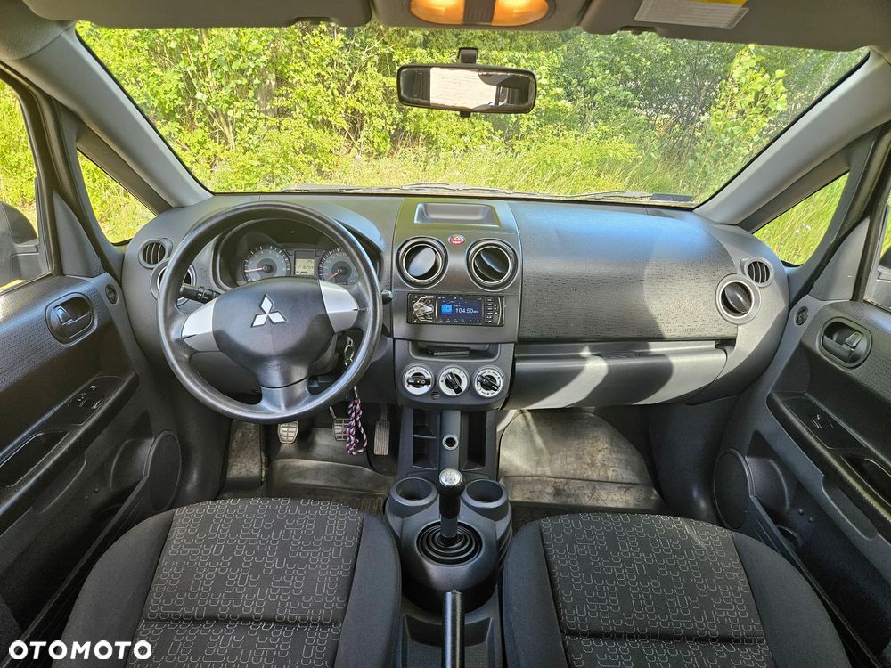 Mitsubishi Colt 1.1 Invite Edition Gold - 15