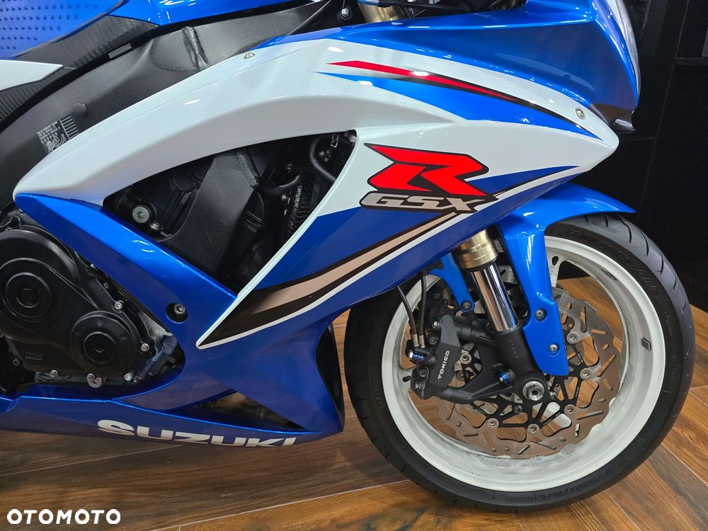 Suzuki GSX-R - 16