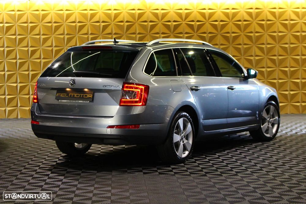 Skoda Octavia 1.6 TDI Sportline Pack - 9