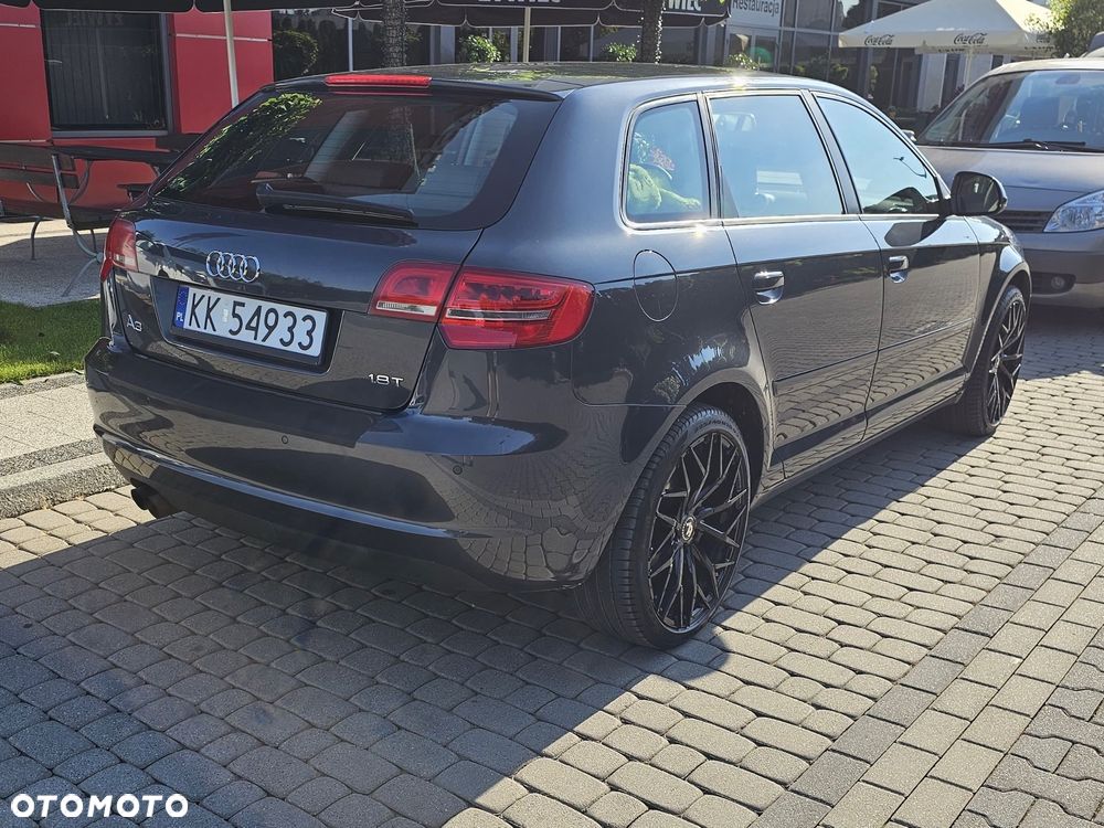 Audi A3 Sportback - 6
