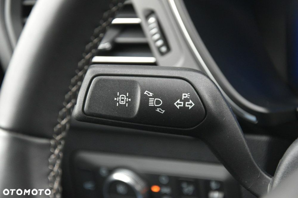 Ford Kuga - 28