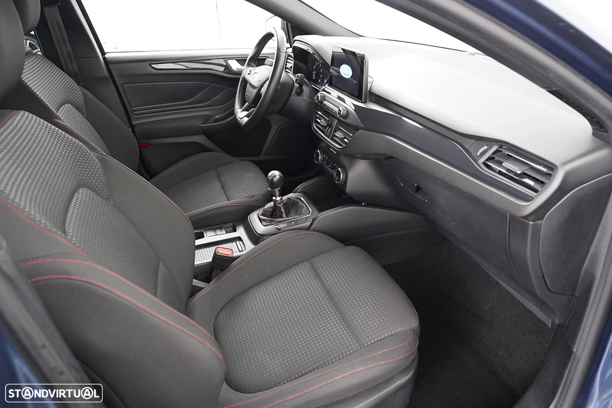 Ford Focus 1.0 EcoBoost MHEV ST-Line - 21
