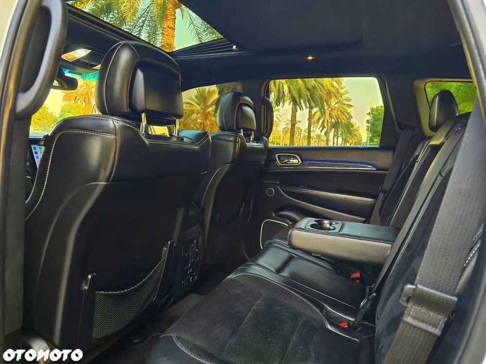Jeep Grand Cherokee SRT8 - 23