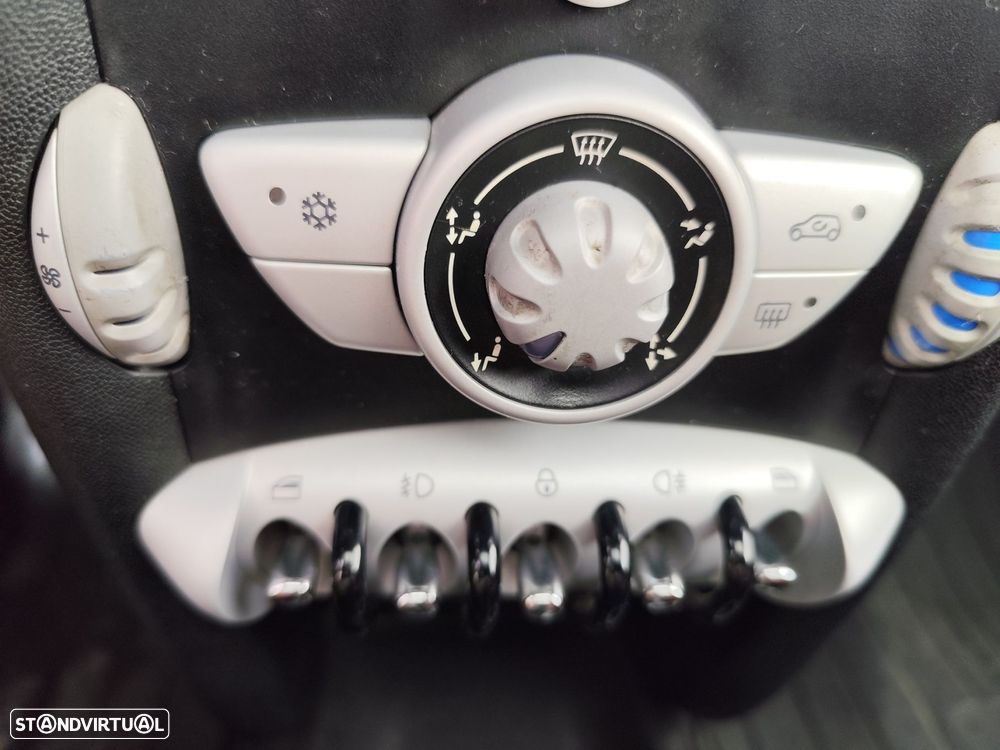 MINI 3 Portas John Cooper Works - 24