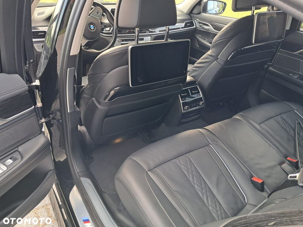 BMW Seria 7 750i xDrive - 10
