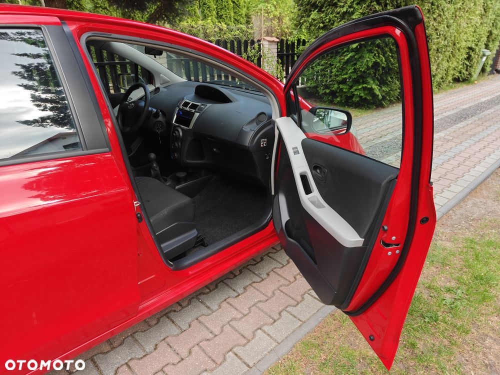 Toyota Yaris - 15