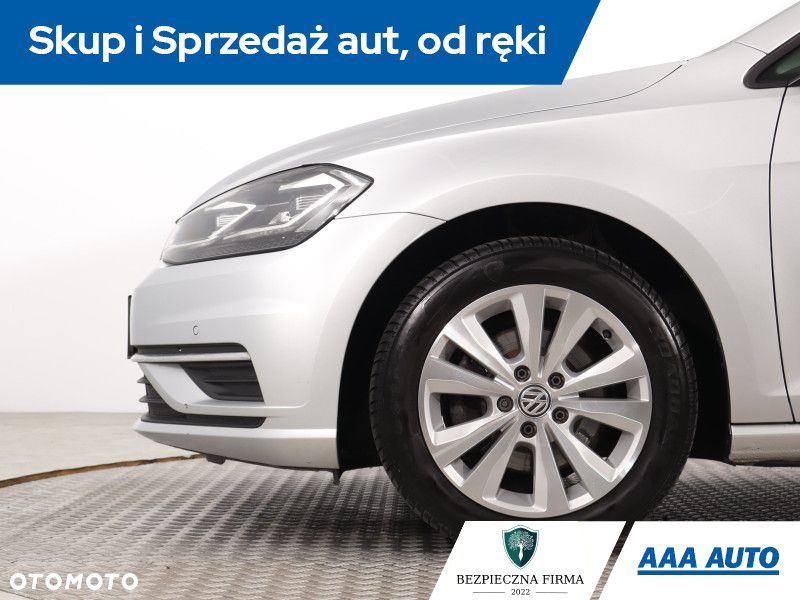 Volkswagen Golf - 14