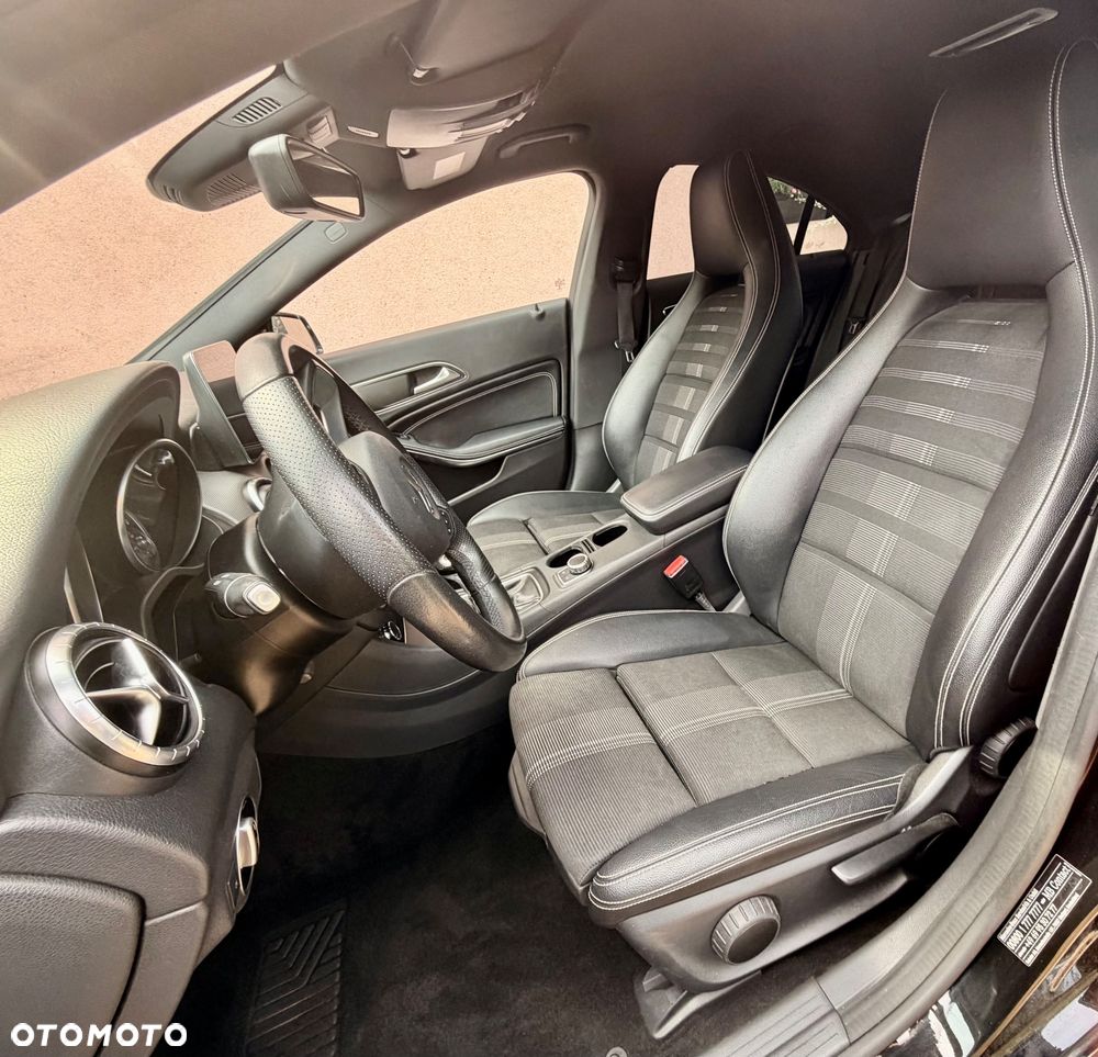 Mercedes-Benz CLA 180 - 6