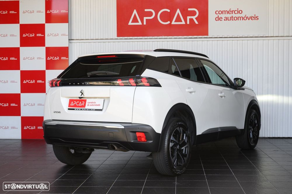 Peugeot 2008 1.2 PureTech Allure - 3