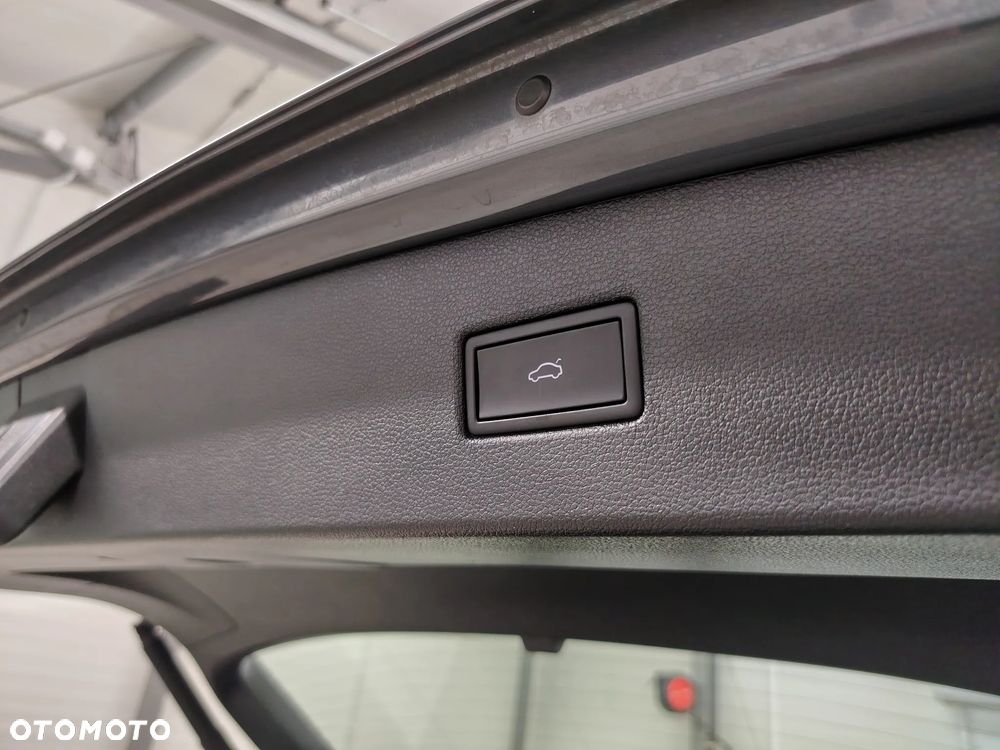 Volkswagen Tiguan 2.0 TDI SCR 4MotION DSG Elegance - 27