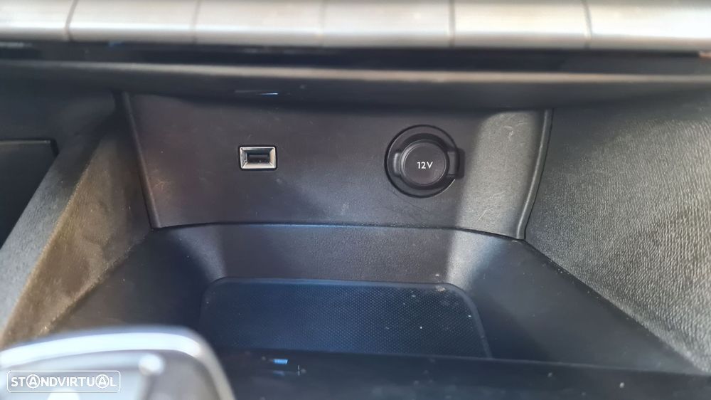 Peugeot 5008 1.5 BlueHDi Allure EAT8 - 34