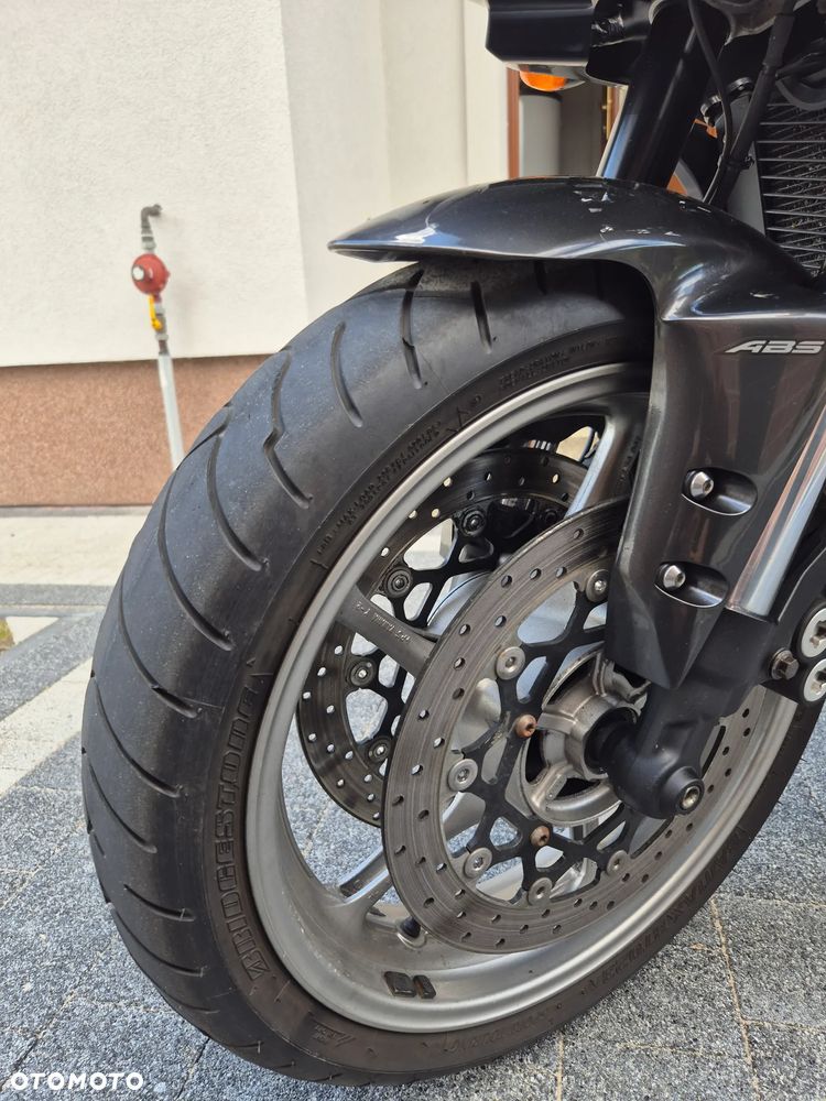 Yamaha FZ - 27
