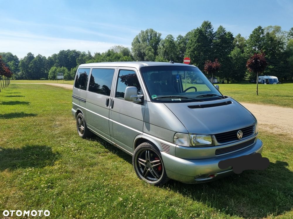 Volkswagen Multivan - 1