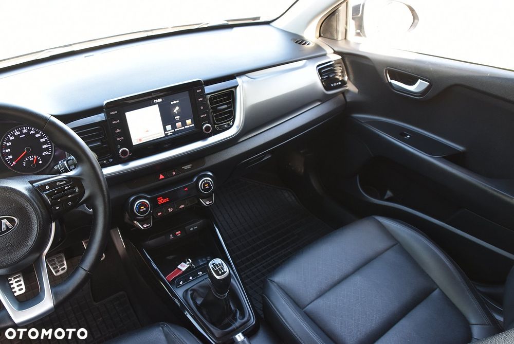 Kia Stonic - 26