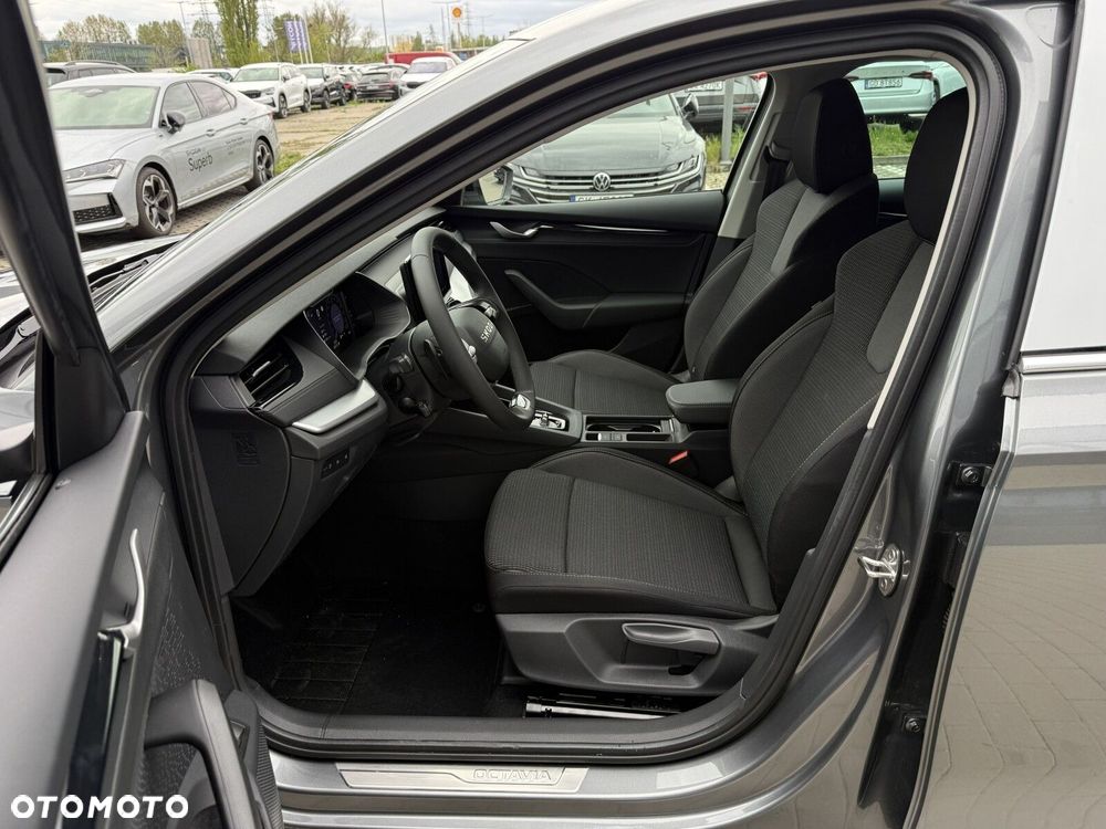 Skoda Octavia 1.5 TSI Drive Selection - 11