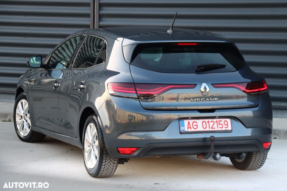 Renault Megane TCe 140 GPF LIMITED - 11
