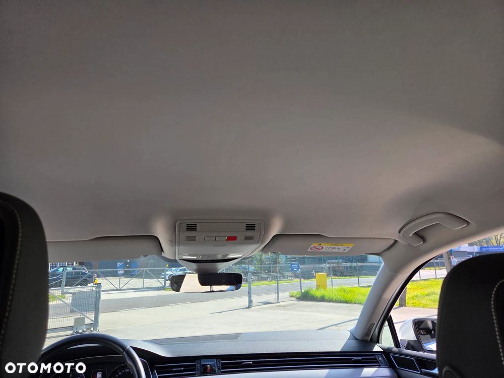 Volkswagen Passat - 13