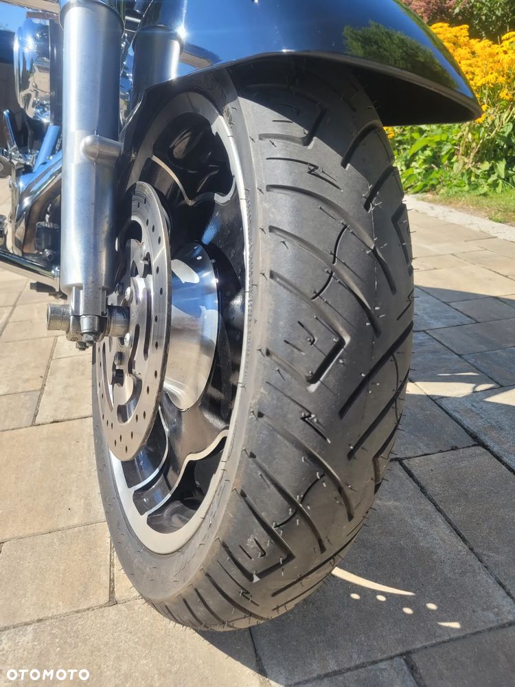 Harley-Davidson Touring Street Glide - 13