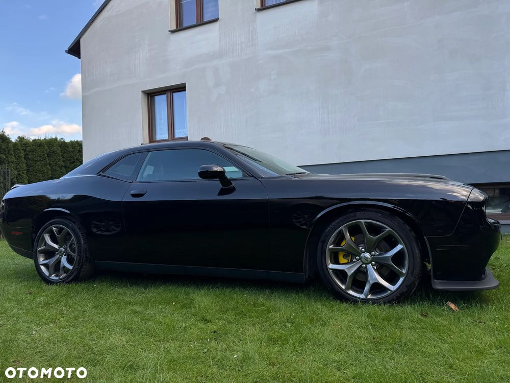 Dodge Challenger - 3