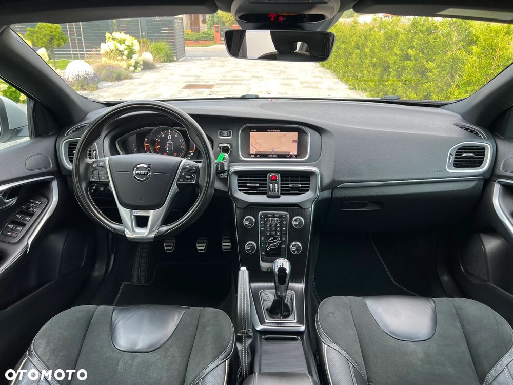 Volvo V40 T3 Inscription - 25