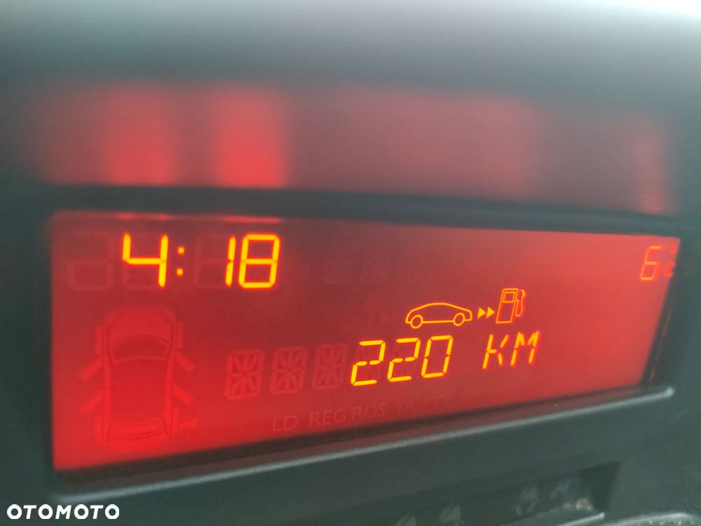Peugeot 207 1.6 HDi Tendance - 12