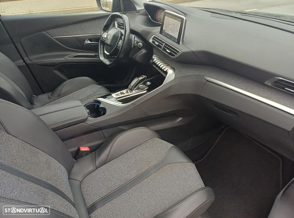 Peugeot 5008 BlueHDI 130 EAT8 Allure Pack - 13