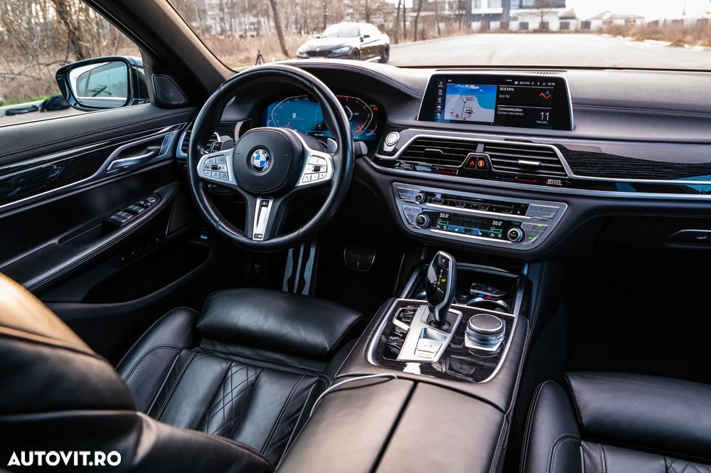 BMW Seria 7 740d xDrive MHEV - 37
