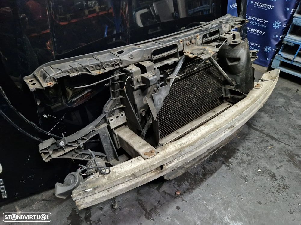 Frente completa usada BMW X3 E83 LCI 2.0D capot parachoques oticas guarda lamas radiador - 8