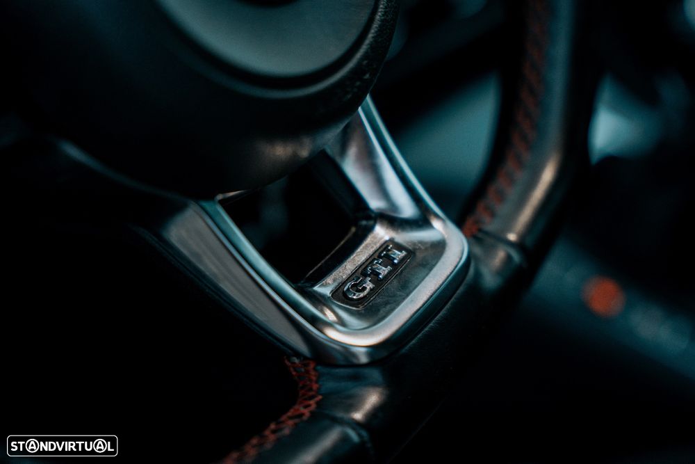 VW Golf GTI BlueMotion - 8