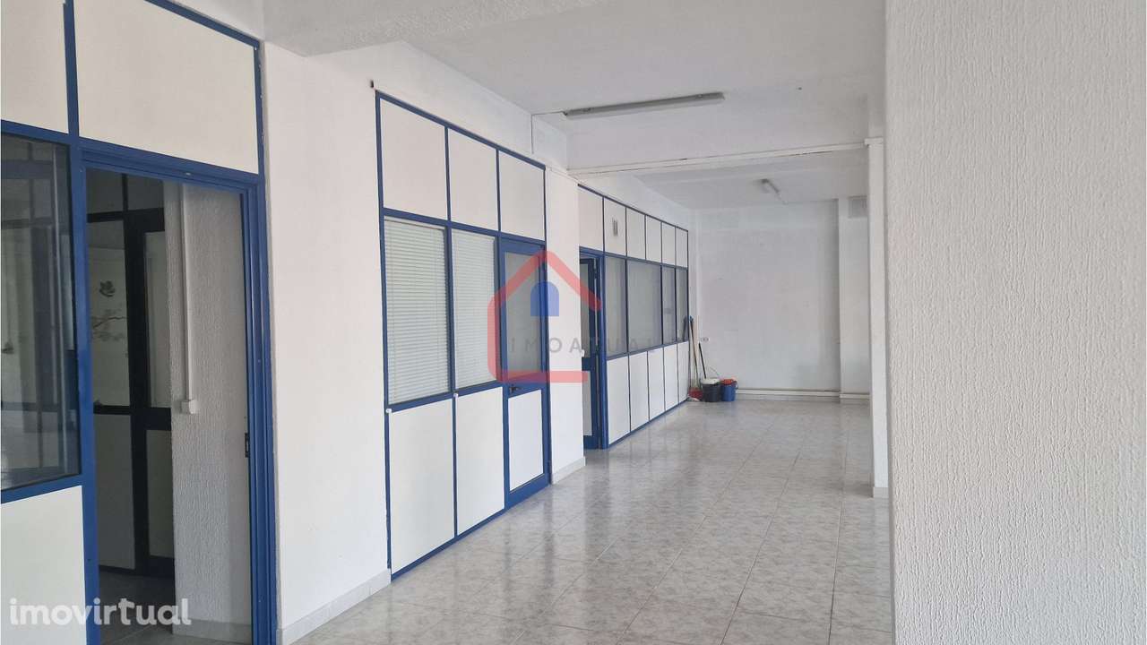 Armazém em Amora - Grande imagem: 5/16