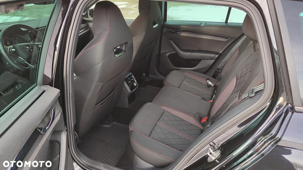 Skoda Octavia 2.0 TSI RS DSG - 10