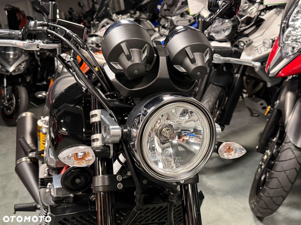 Yamaha XJR - 20