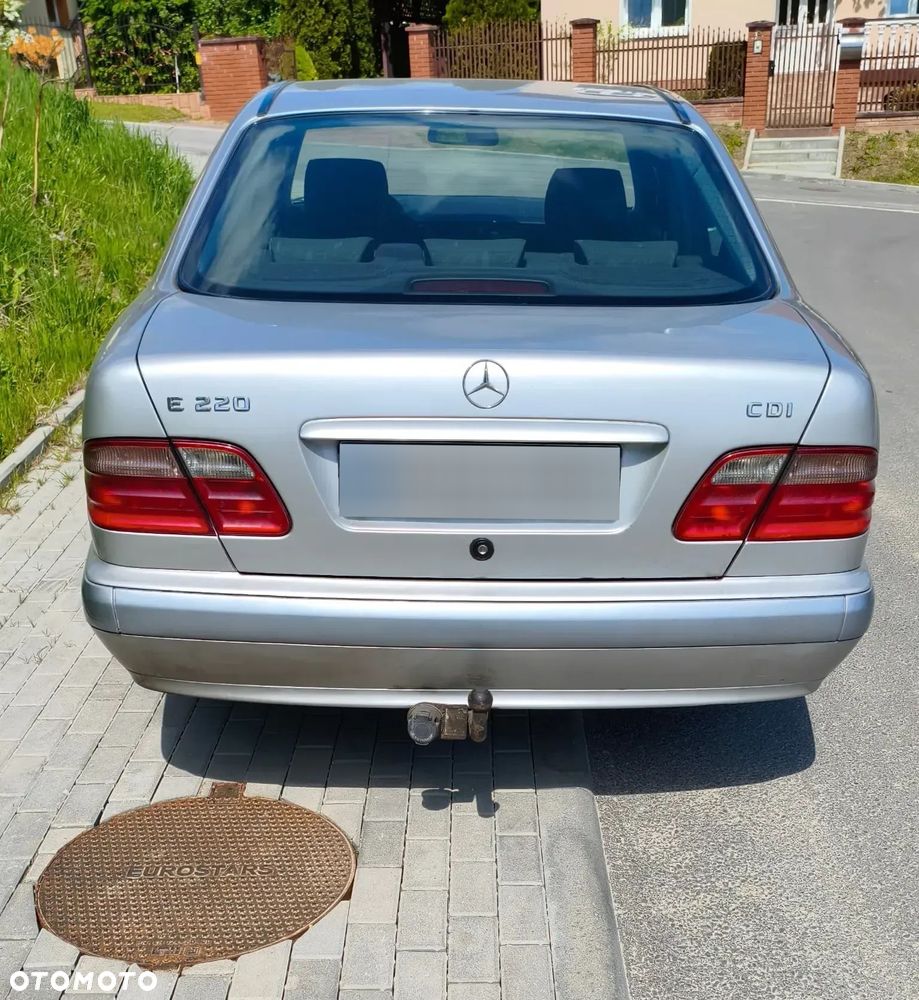 Mercedes-Benz Klasa E - 2