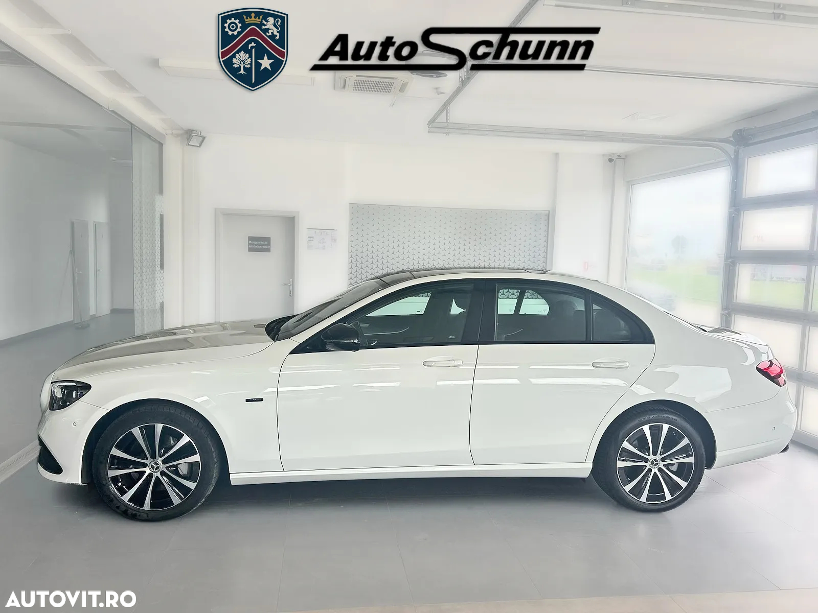 Mercedes-Benz E 300 de Aut. - 8