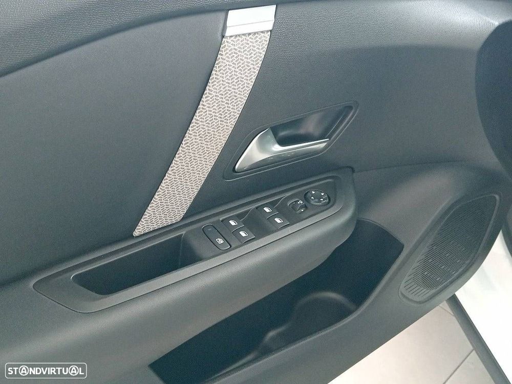 Citroën C4 X 1.2 PureTech Plus EAT8 - 13