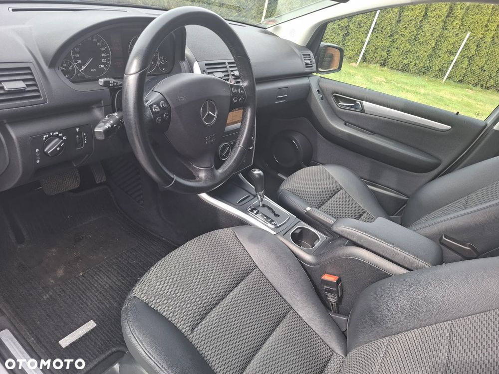 Mercedes-Benz Klasa A 170 Autotronic Avantgarde - 19